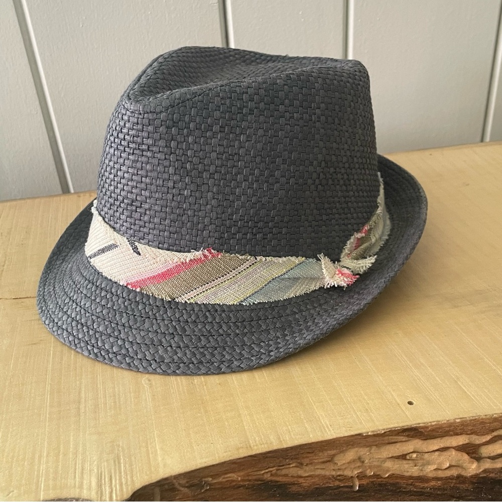 $10 SALE Beach Fedora Dark Blue Gray Striped Band Straw Unisex Short Brim Hat - Picture 1 of 10